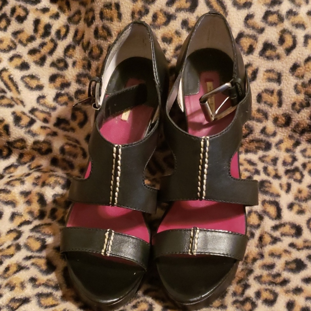 Black leather sandals by Maxstudio